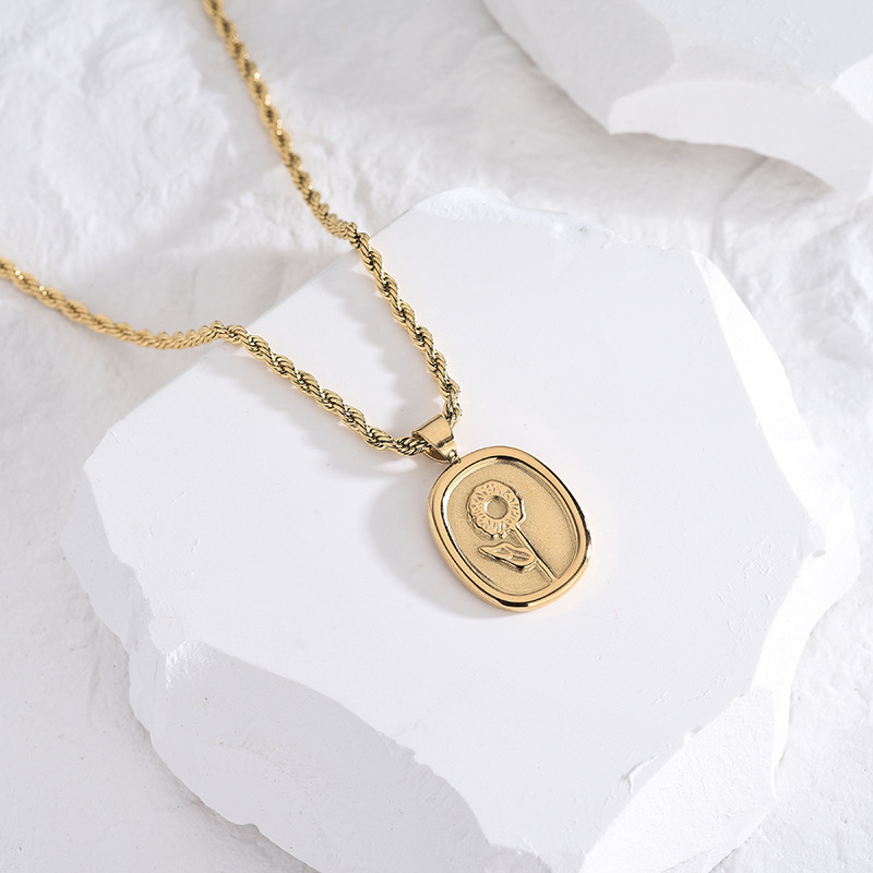 Retro Sunflower Oval Titanium Steel Pendant Necklace 1 Piece display picture 3