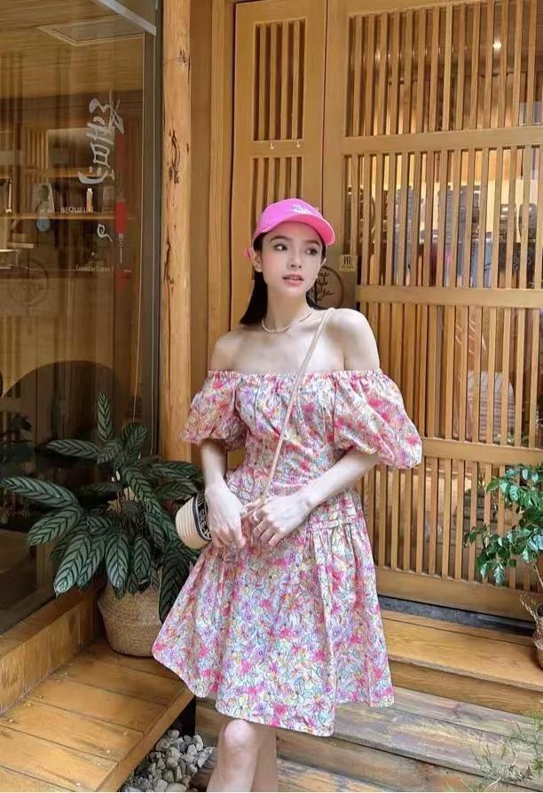 Đầm suông midi cổ vuông in họa tiết hoa tay bồng — Như hình chi tiết 2