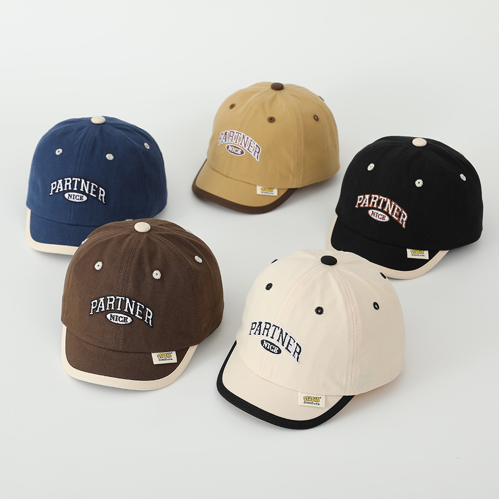 Sombreros de bebés bordados de letras primavera y otoño para niños sombreros de bordes cortos para niños sombreros de béisbol para bebés sombreros de marea de béisbol