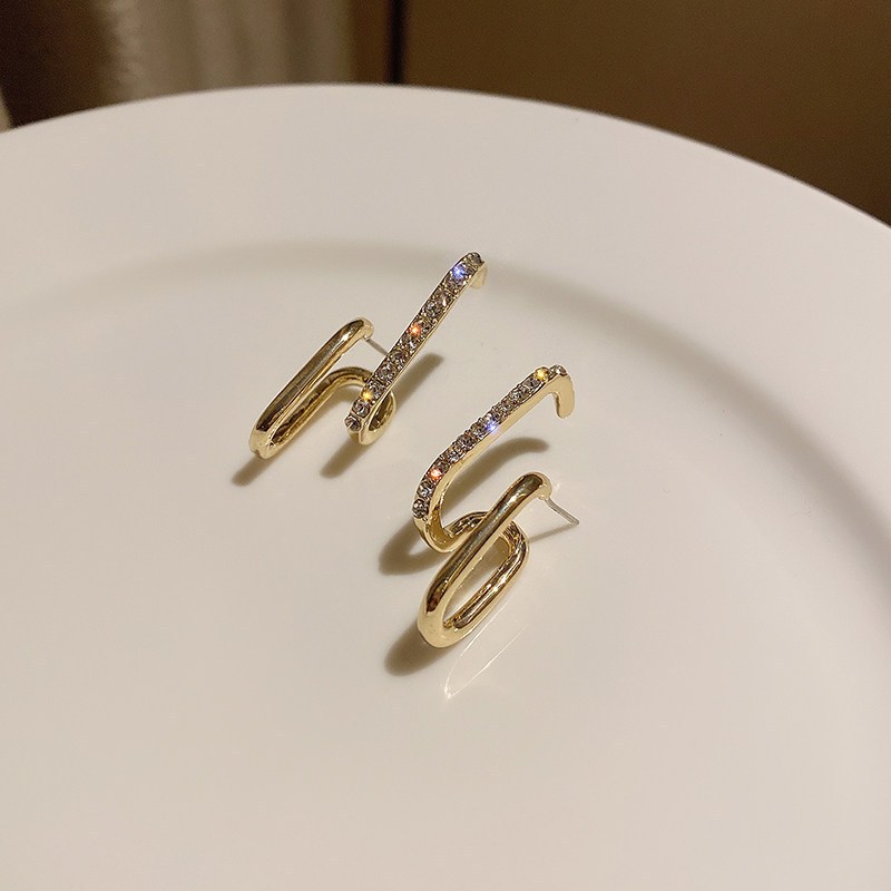 Aretes de diseño geométrico de alta calidad aretes de diamante nuevos aretes de moda coreanos aretes de color rojo temperamento aretes de moda para mujeres