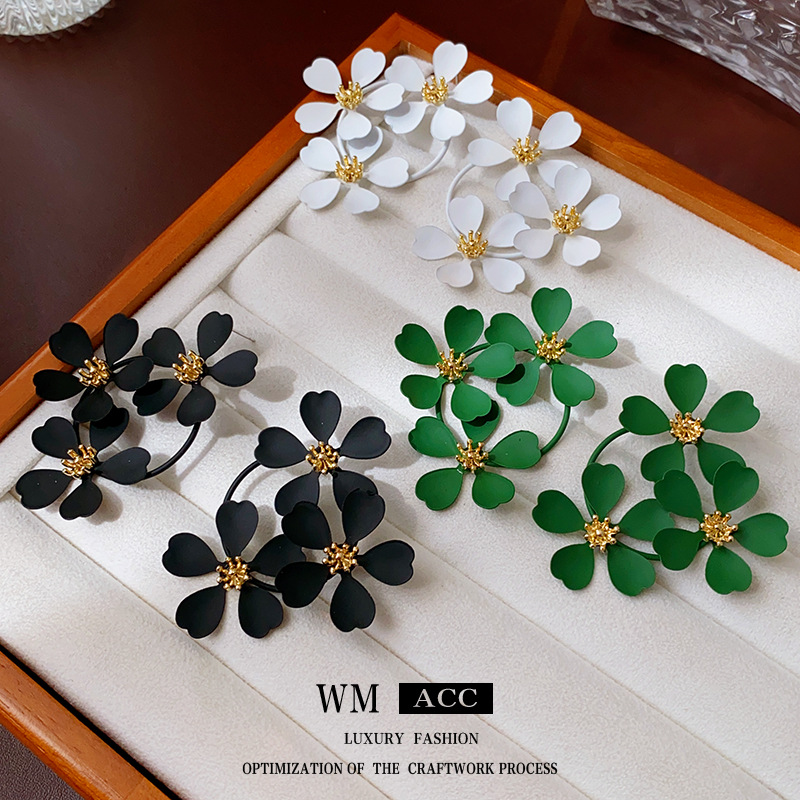 matte elegant universal fashionable earrings