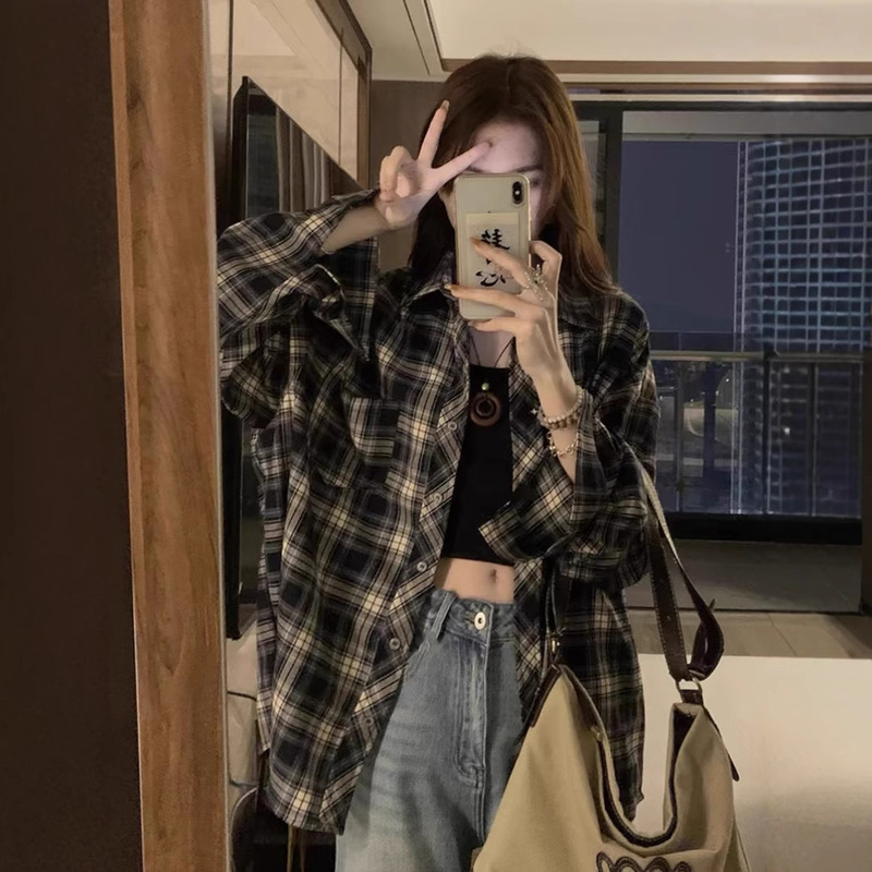 Korean-style Retro Long-sleeved Plaid Shirt Jacket Women's Spring and Autumn Design Sense Niche Loose All-match Lapel Shirt Trendy Korean-style Retro Long-sleeved Plaid Shirt Jacket Women's Spring and Autumn Design Sense Niche Loose All-match Lapel Shirt Trendy