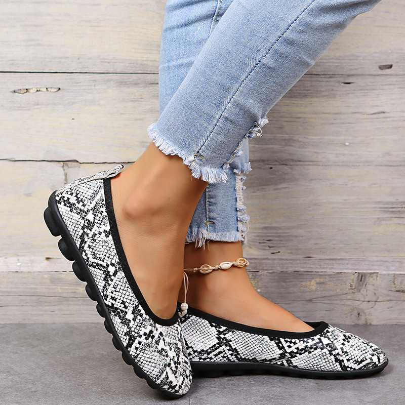 Snake Pattern Round Head Flat Bottom Shoes NSYBJ104643