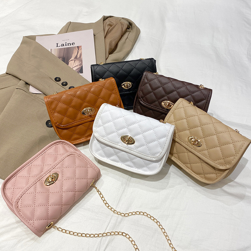 Streetwear Solid Color Lingge Square Buckle Chain Bag display picture 1