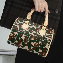 来图制定迷彩绿图案印花PU包一件代发Tiktok热卖女士手提枕头包