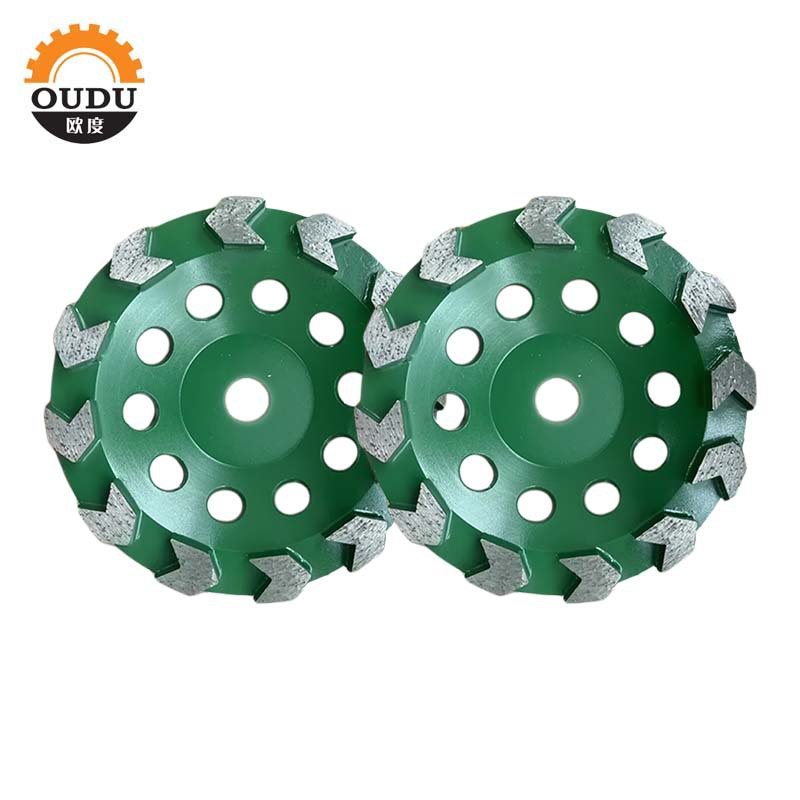 4寸金刚石碗磨刀头涡轮铁混凝土水泥地面打磨磨头磨盘打磨片