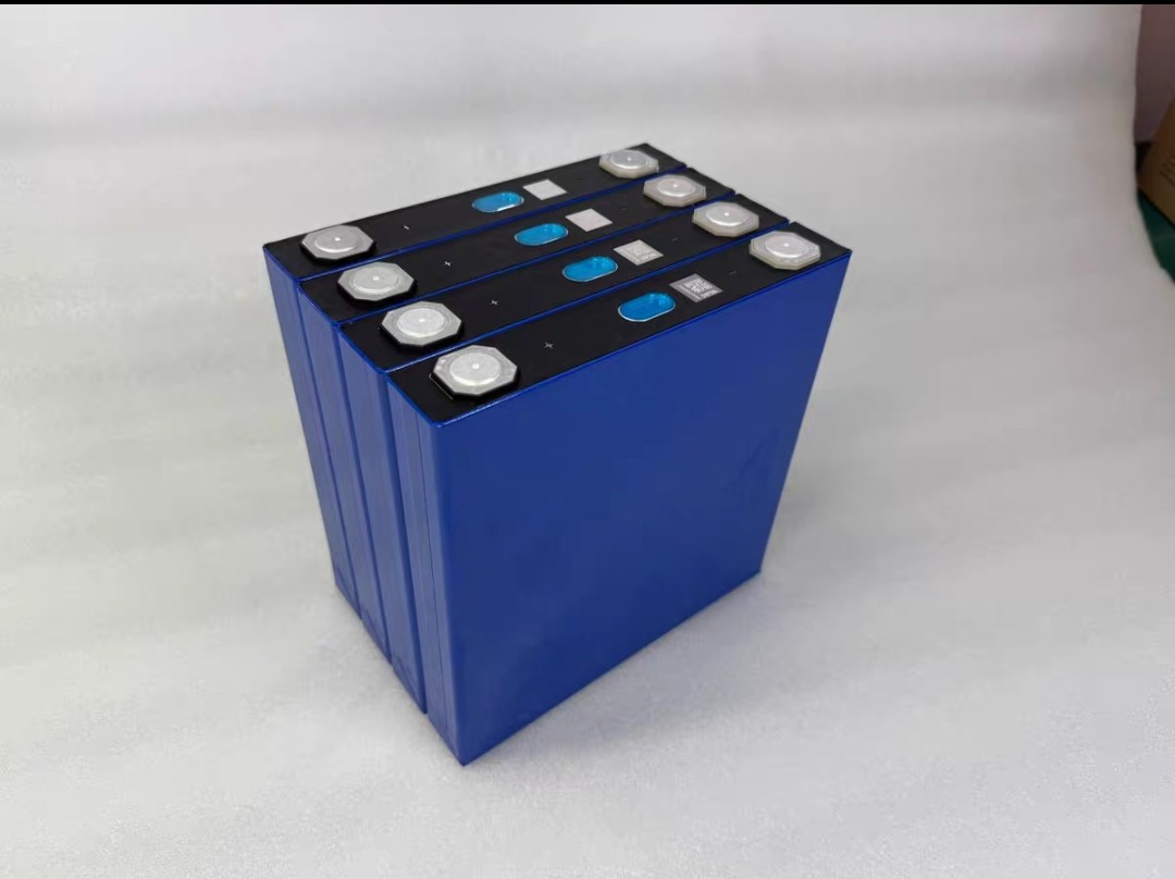 全新A品亿纬EVE3.2V168AH磷酸铁锂电池房车太阳能光伏储能电芯