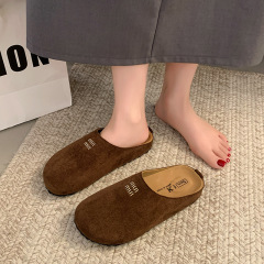 2025年夏の新型の一字引き編みのビーチ女性のslippersの外はフラットな女性の靴を履いています。