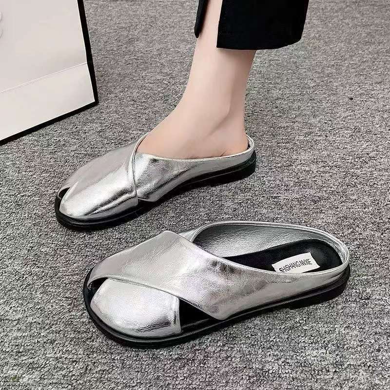 Summer women's slippers