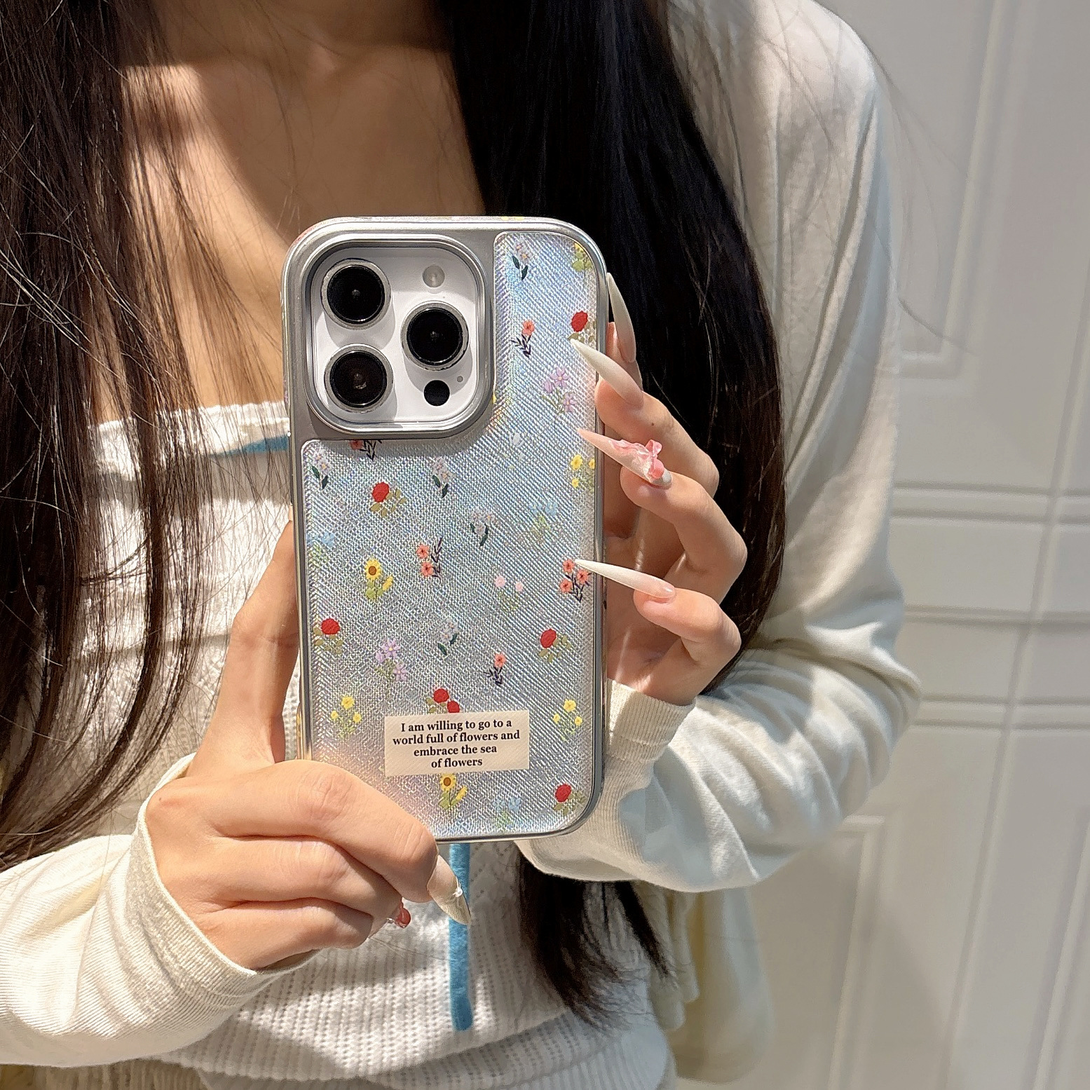 Nueva pequeña flor floral pequeña fresca y soñadora para Apple 15ProMax nicho 16Pro pareja 14/13 nuevo 16PM