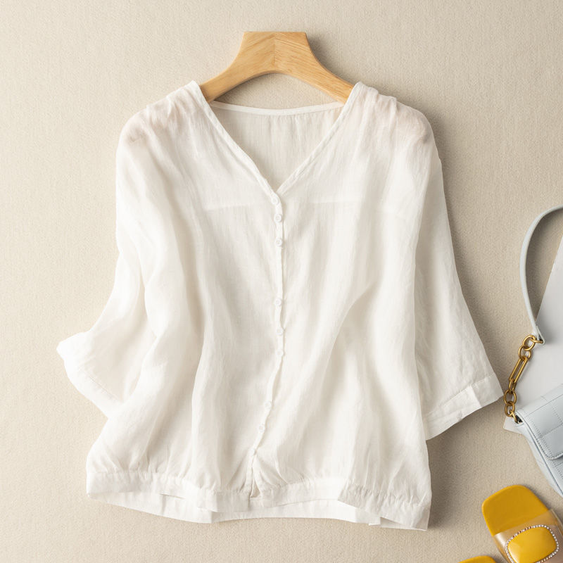 Three-Quarter Sleeve Cotton Top, Thin Breathable Shirt for Autumn, Vintage Style for Spring and Summer, Plus-Size V-Neck Short Top Three-Quarter Sleeve Cotton Top, Thin Breathable Shirt for Autumn, Vintage Style for Spring and Summer, Plus-Size V-Neck Short Top