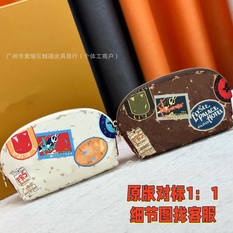 Donkey Family Genuine Leather Makeup Bag Cartoon Badge Toiletry Bag Presbyopic Shell Bag Printed Storage Wallet Coin Purse Card Holder Donkey Family Genuine Leather Makeup Bag Cartoon Badge Toiletry Bag Presbyopic Shell Bag Printed Storage Wallet Coin Purse Card Holder
