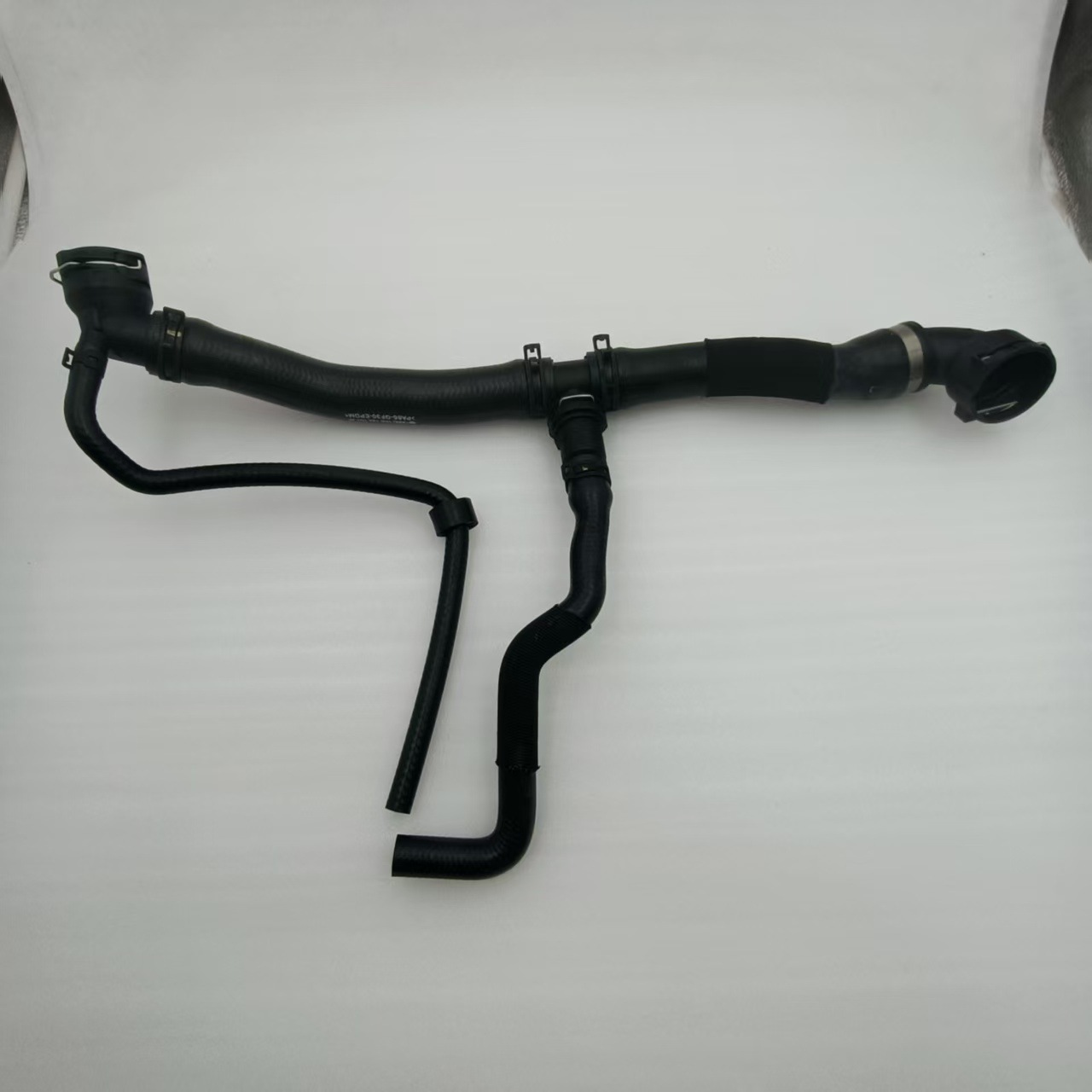 1K0122101La 101Jp 101Jl Is Suitable for Volkswagen Golf Passat Engine Cooling Water Pipe