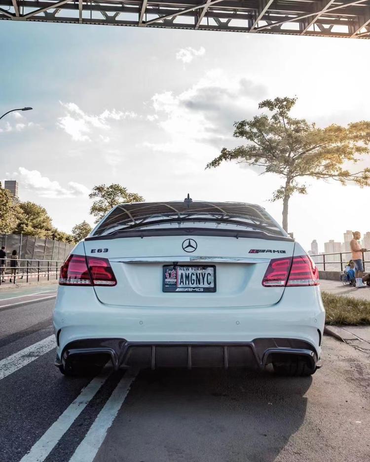 Suitable for Mercedes-Benz E-Class W212 Modification to E63 Front and Rear Bumpers, Carbon Fiber Front Lip, Side Skirts, Rear Lip, Rear Wing, and Hood