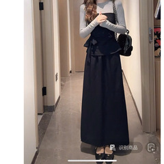 2025秋季设计感小众显瘦简约上衣吊带半裙套装