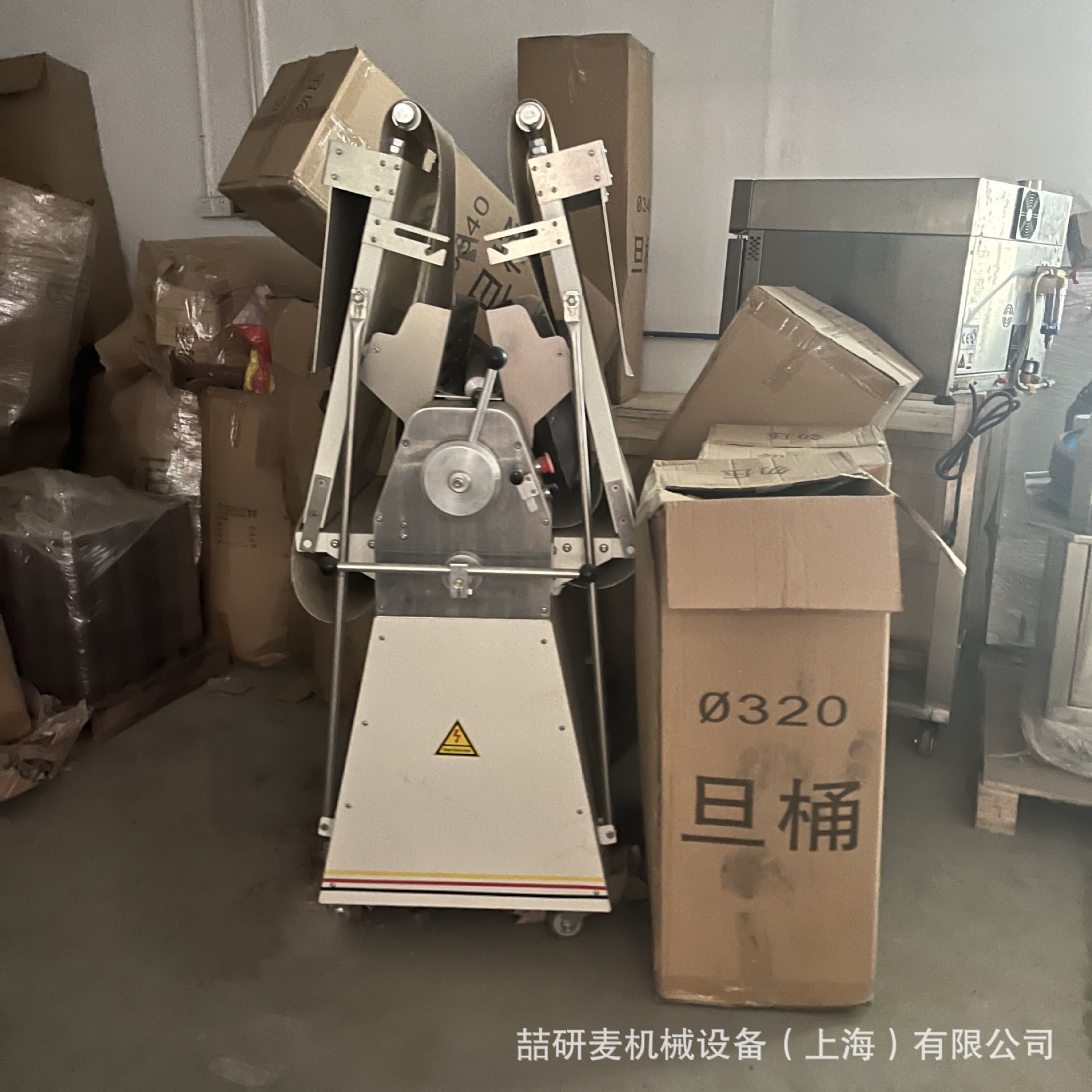 面包房开酥机 可颂牛角包丹麦面包起酥机 手动循环压酥机酥皮机