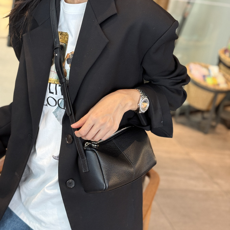 2025 Women's Toast Bag Genuine Leather White Small Shoulder Bag Commuter Underarm Bag Crossbody Pillow Bag Pure Cowhide - Thumbnail 4