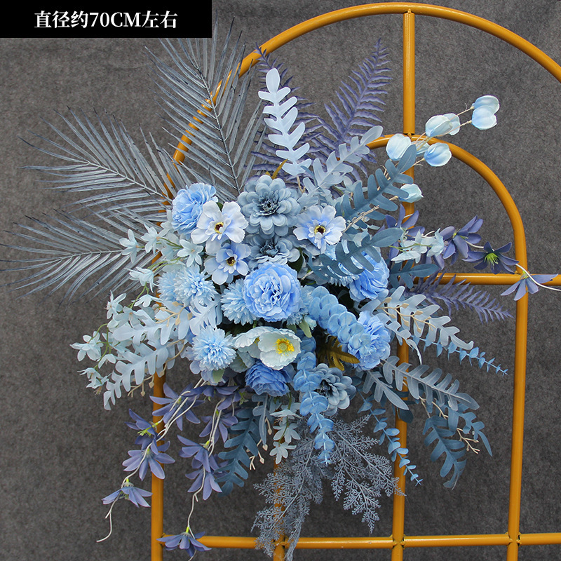新商品の結婚祝いの大きいタイプの花を並べて絹の花の完成品の装飾をシミュレーションします。|undefined