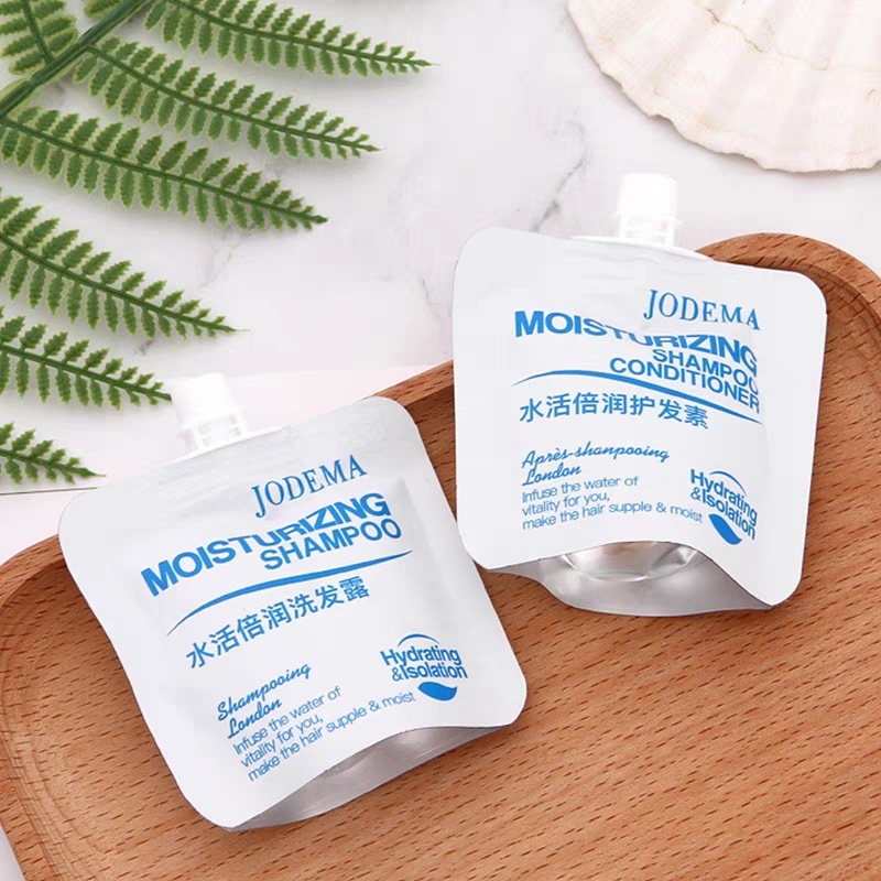 (小蔡購入) ホワイトクチナシ トラベルケアセット ホテル名物 30ml シャンプー＆シャワージェル|undefined