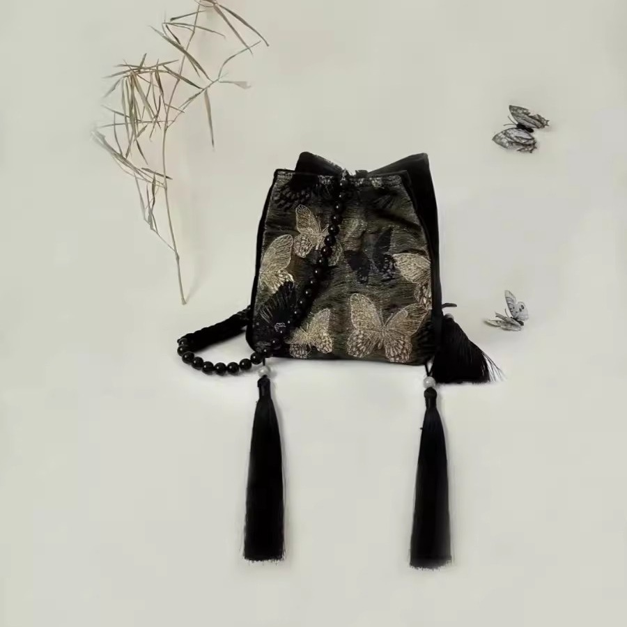 gold-plated butterfly embroidery new Chinese style tassel bead string for women's niche handbag_voghion.com
