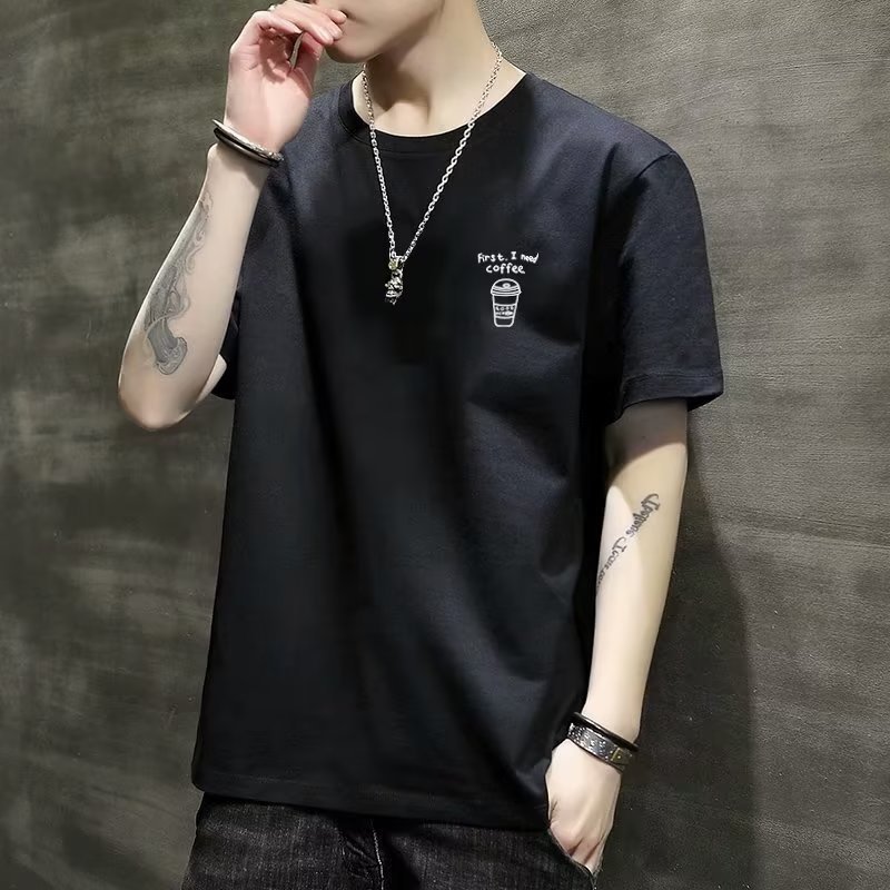 Japonés suelto 2024 nuevo control de verano de manga corta para hombres jóvenes todo fósforo camiseta estampada de moda blanco