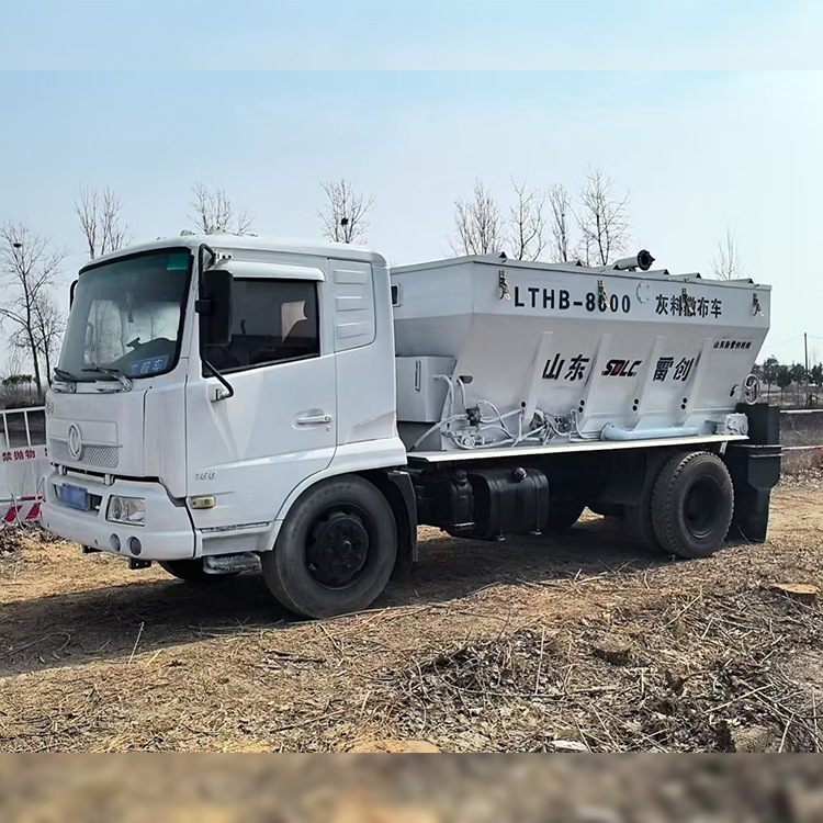 整体式8方灰料撒布机 灌装水泥灰撒布车 自走式小型撒灰车