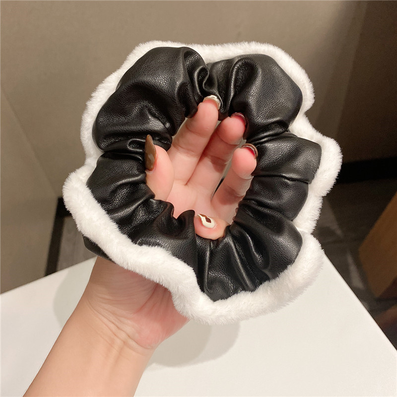 Pu Leather Hair Ring Fashion Pure Color Milk Tea Hair Accessories Hair Rope display picture 8