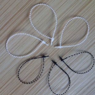 �����ִ����ĸ�۷��b���ƾ����������z�