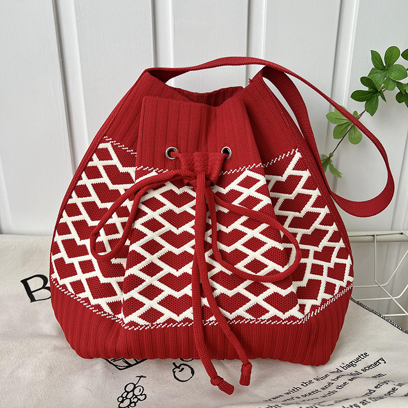 Bolsa de cubo de punto nuevo diseño japonés y coreano simple bolso de hombro de moda femenina versátil bolso portátil de viaje de verano