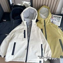 2024秋冬款童装男童儿童复合一体绒登山服防风外套冲锋衣外贸代发