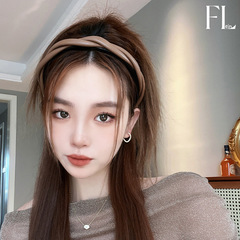 Stylish, Ethereal, and Sophisticated Korean-Style Women's Spring/Summer High-End Hair Clip with Teeth—Anti-Slip Design, Premium Quality, Braided Trendsetter Wash Face Headband