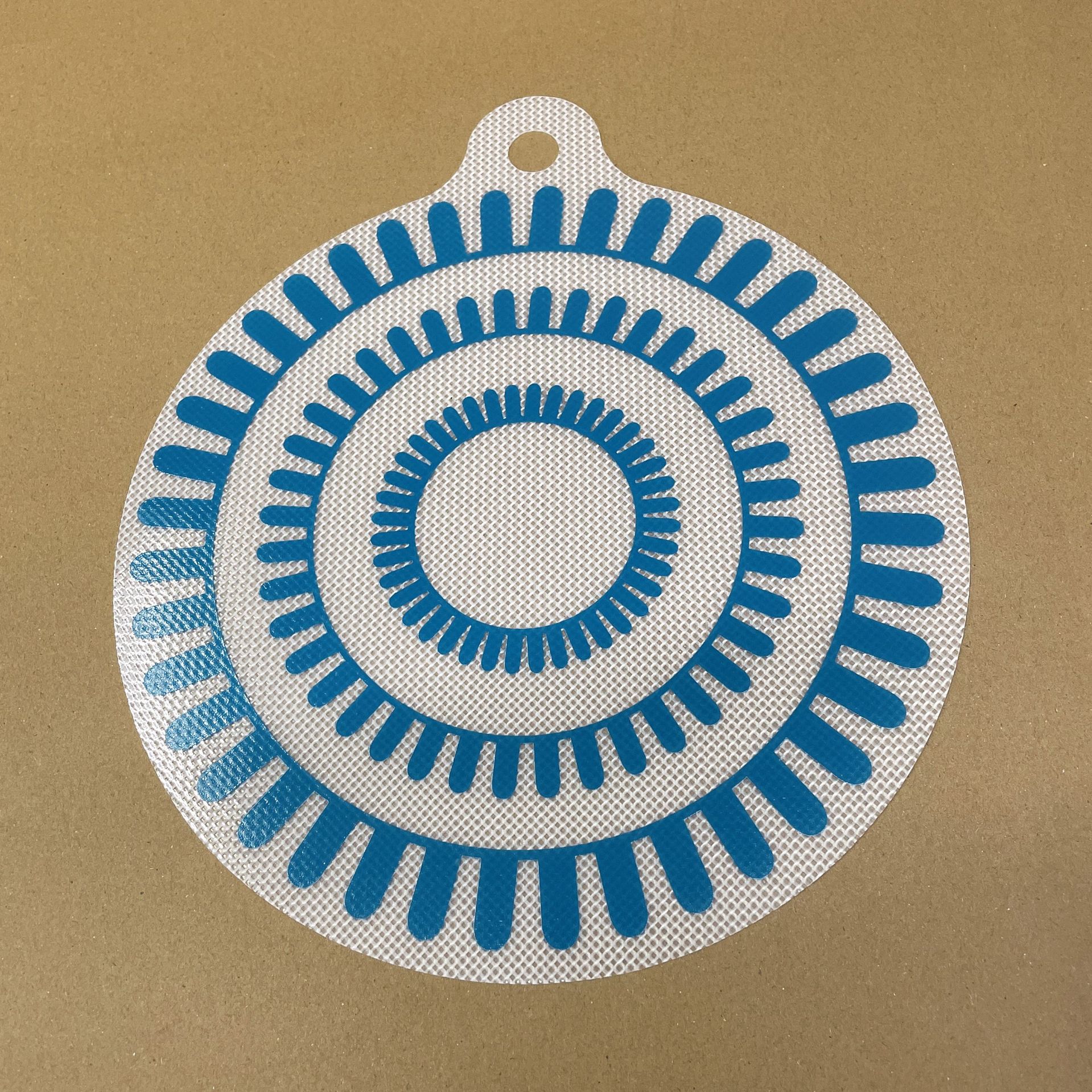 직경 18cm - 흰색 바탕에 파란색으로 변색