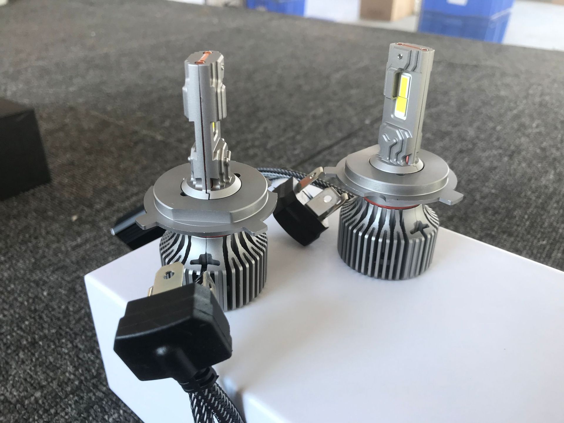 Phare de voiture H4 H19 à LED haute luminosité avec décodage, 80 W, 24 V_voghion.com