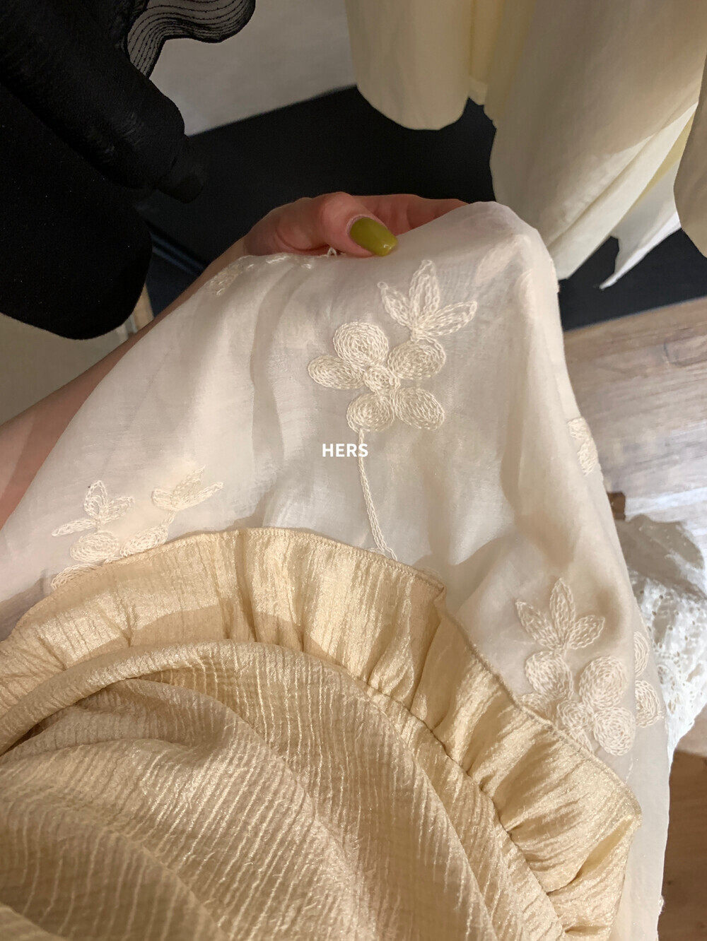 Áo hai dây nữ phong cách Bohemian thêu hoa, viền ren xếp tầng — Champagne màu, màu đen chi tiết 11