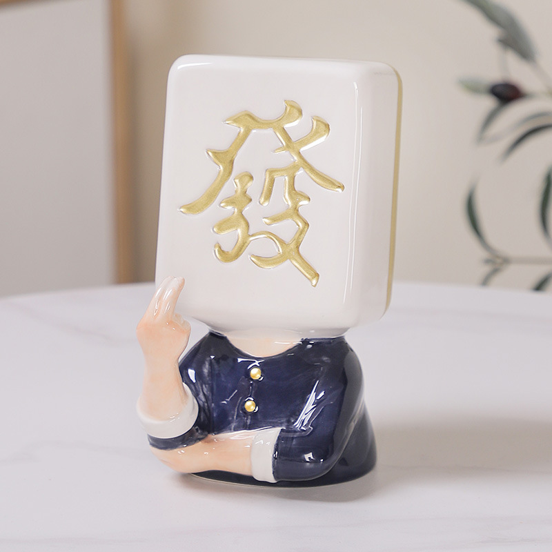 Ven, la lata de depósito dorada.