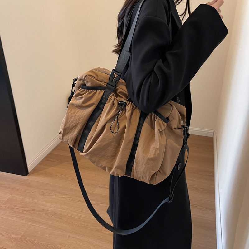 Women's Outdoor Techwear Bag - New Large Capacity Nylon Casual Tote, Commuter Bag, Trendy Gym & Airport Bag - Thumbnail 2