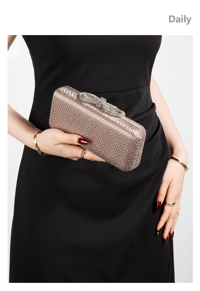 Borsa a tracolla con strass scintillanti – Elegante pochette in seta con tracolla a catena staccabile, chiusura magnetica e tasca per telefono_voghion.com