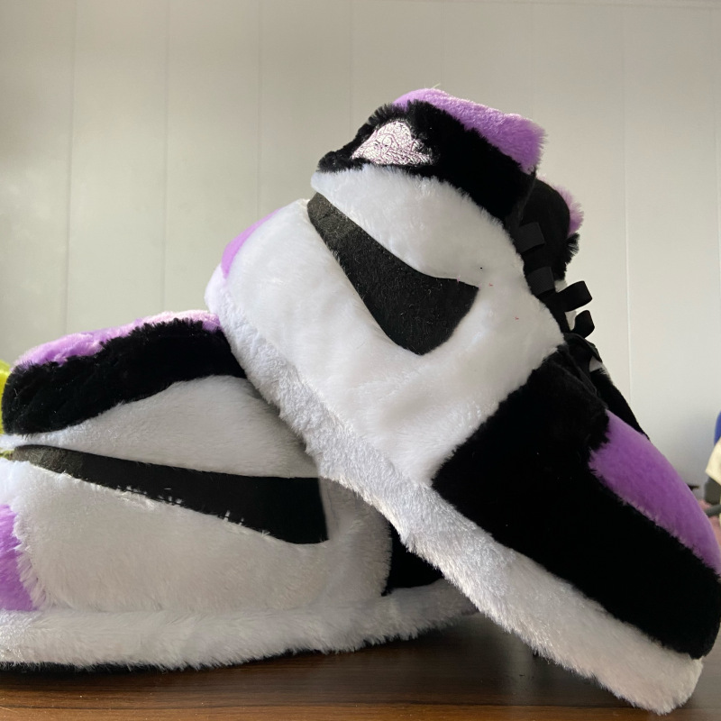 보라색 흰색 원뿔