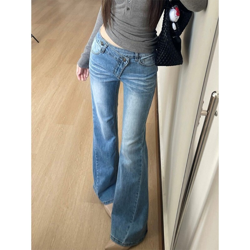 Petite women's American-style low-waist flared jeans, new autumn collection, with an asymmetrical waistband design, slim fit, and a flattering, slimming effect