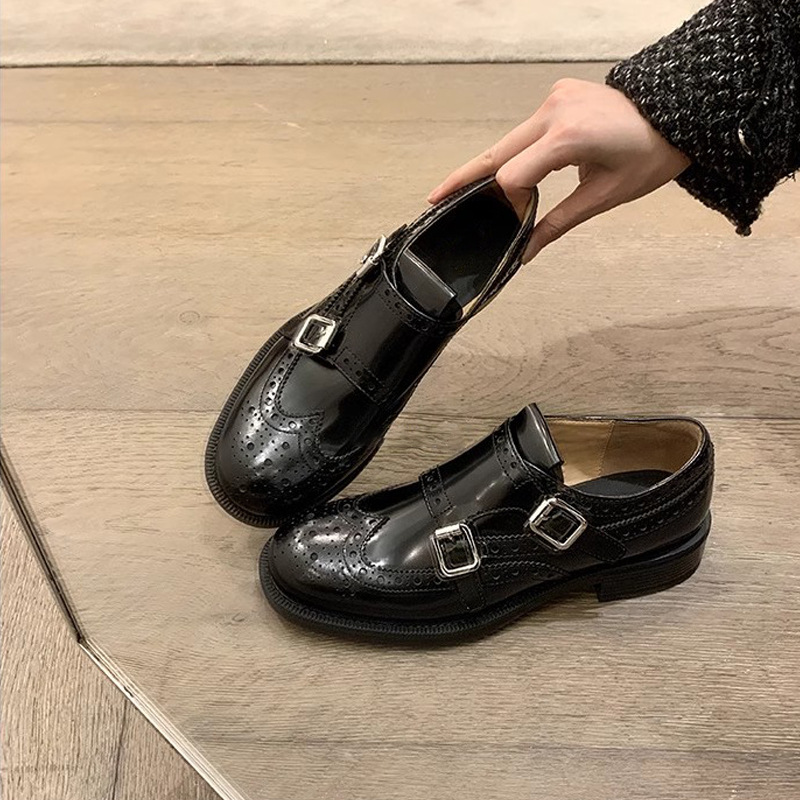 El mismo tono moderno de Su Yinyin ~ Zapatos Lefu transpirables de tacón grueso con hebilla doble tallada, zapatos individuales de mujer, zapatos pequeños