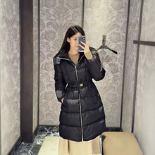 跨境潮牌25FW高版本女士长款扣腰领口羊羔毛高端欧美风保暖羽绒服