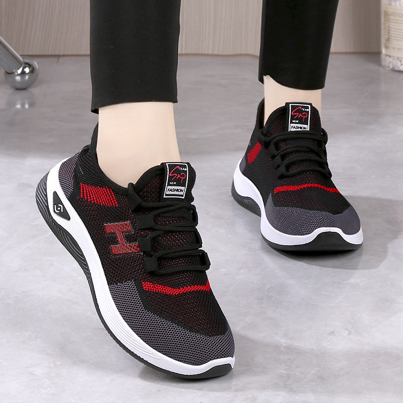 Qq-f4-female-black-with shoe box