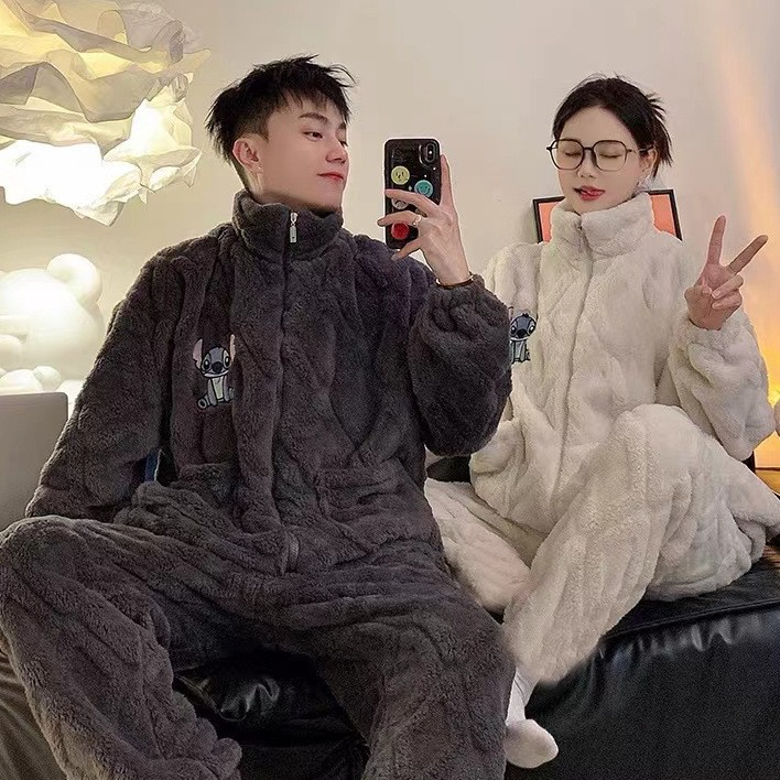 Invierno nuevo pijama de pareja de franela mujer lindo dibujo animado sticky casual hombre ropa casera set comercio exterior