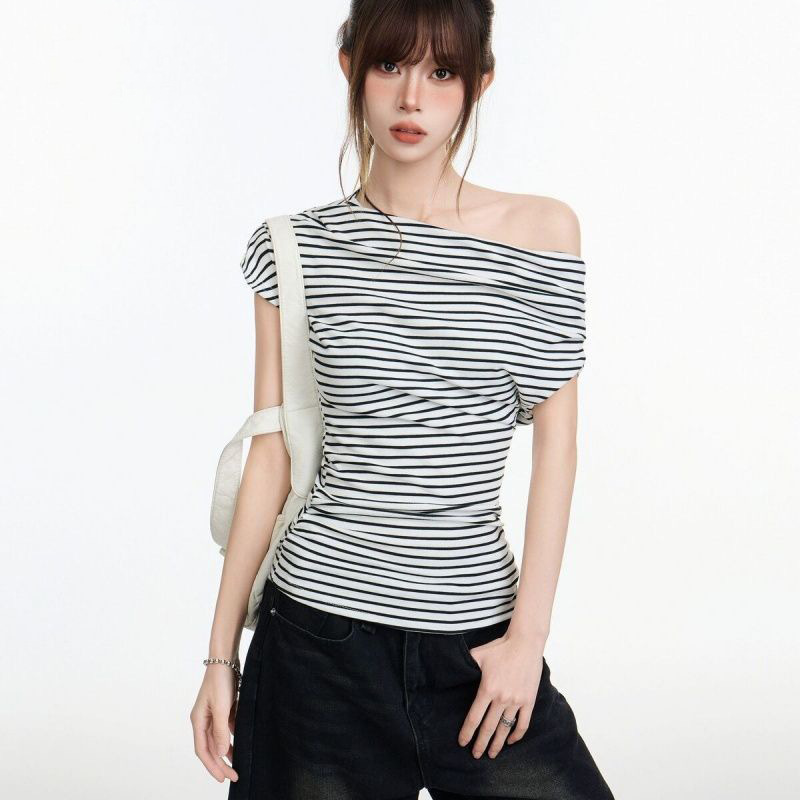 Camiseta a rayas negras con hombros inclinados, camiseta de mujer con 2026 nueva camiseta americana casual de manga corta image 5