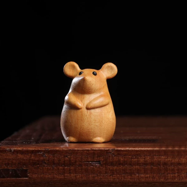 (golden sandalwood) rat