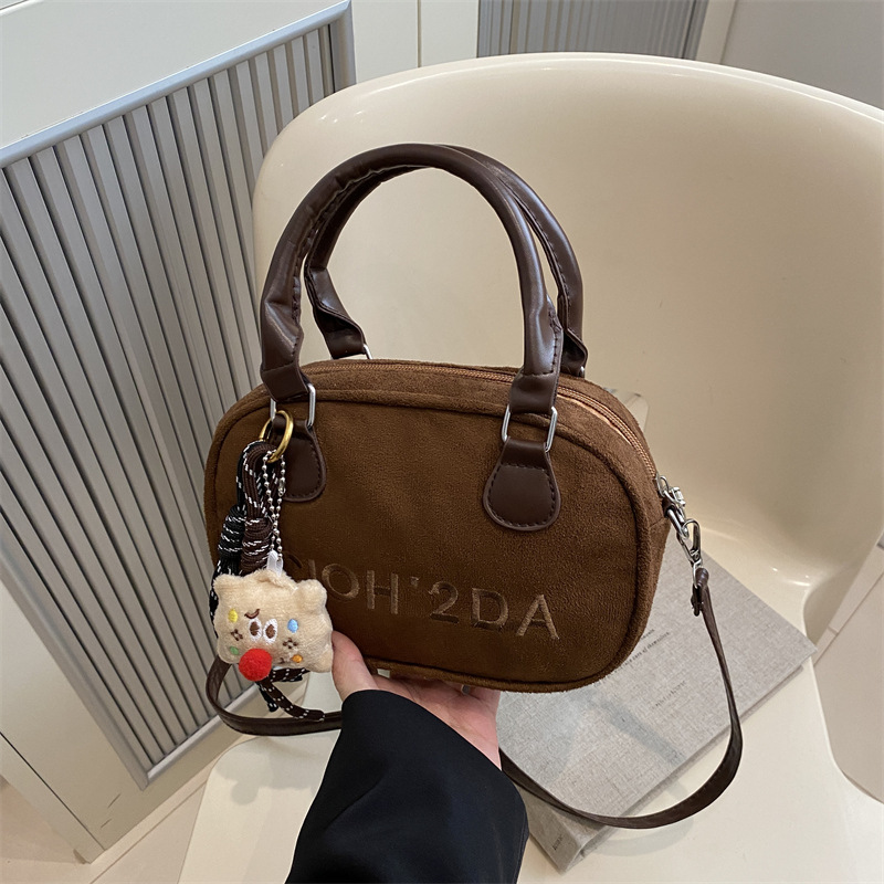 Bolso de mano mate para mujeres 2025, primavera nueva moda retro nicho bolso pequeño bolso cuadrado literatura y arte simple bolso de mochila