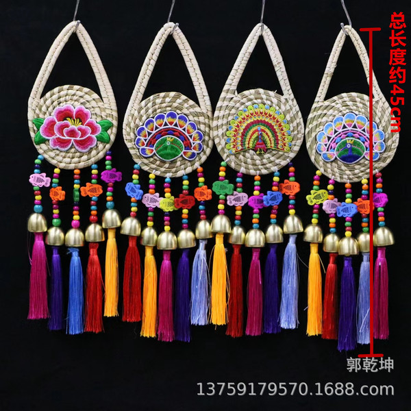 Straw woven ethnic pendant drop-shaped with tassels