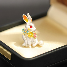甜美可爱滴油小白兔胸针红色眼睛水晶生肖兔小别针百搭男女同款