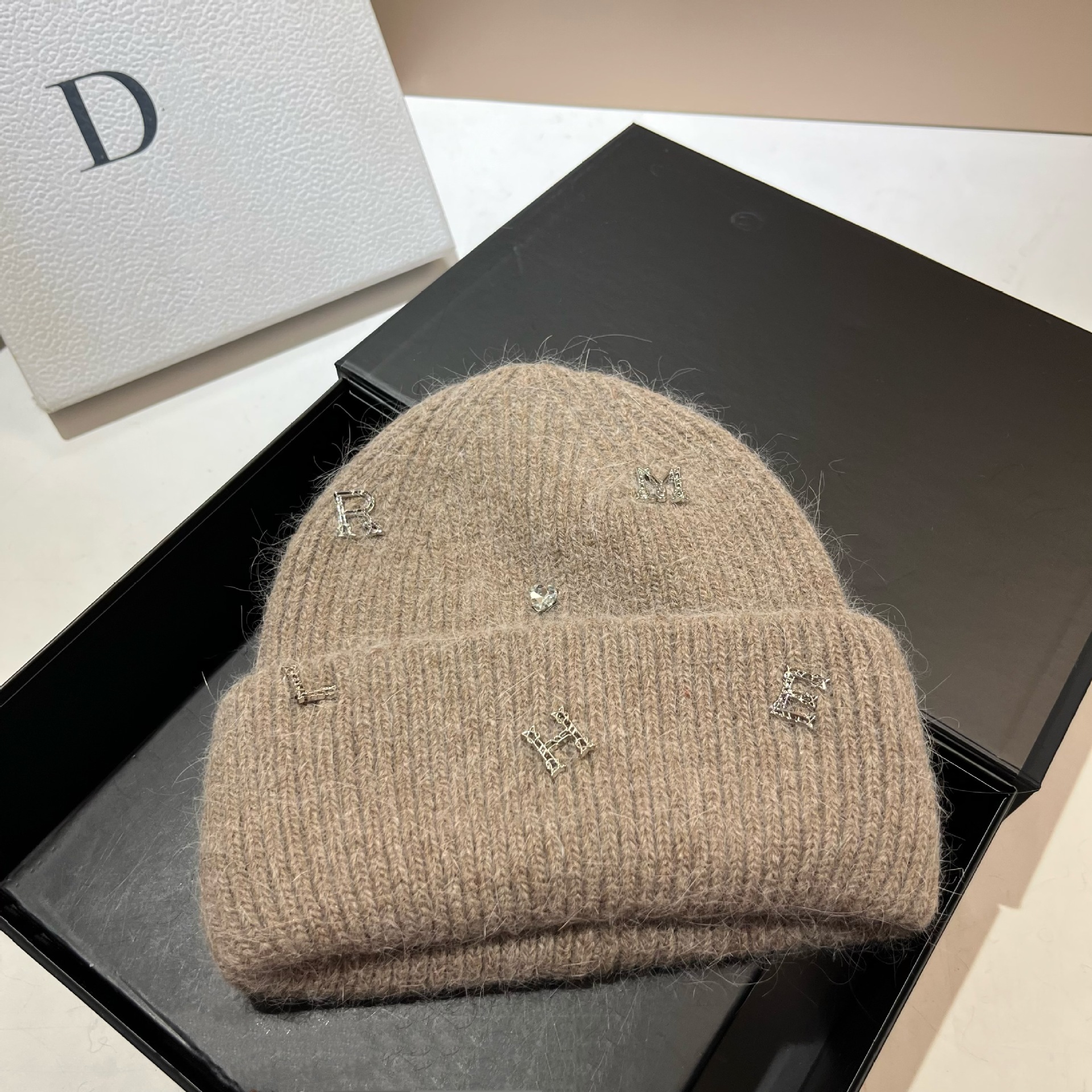 [Rabbit Hair] Winter Nordic enlarged and elongated double folded face small knitted Korean version letter warm ear_voghion.com