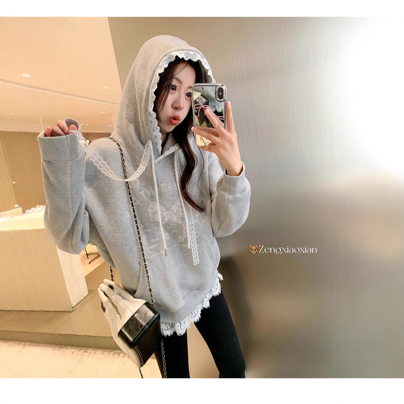 Zeng Xiaoxian Gray Lace Hooded Sweatshirt for Women, Fleece-Lined, New Winter Style, Loose Design, Niche Hoodie, Outerwear Top